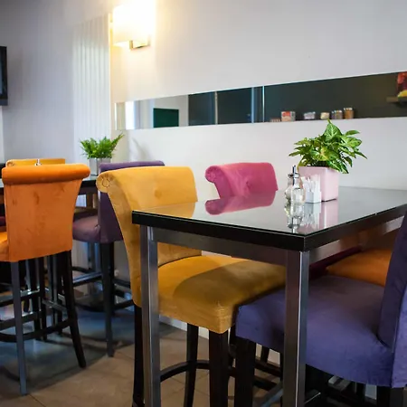 La Maison Montparnasse Hotel