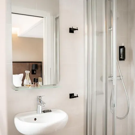 Szálloda La Maison Montparnasse 2*