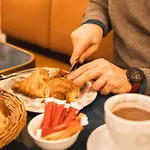 La Maison Montparnasse Hotel